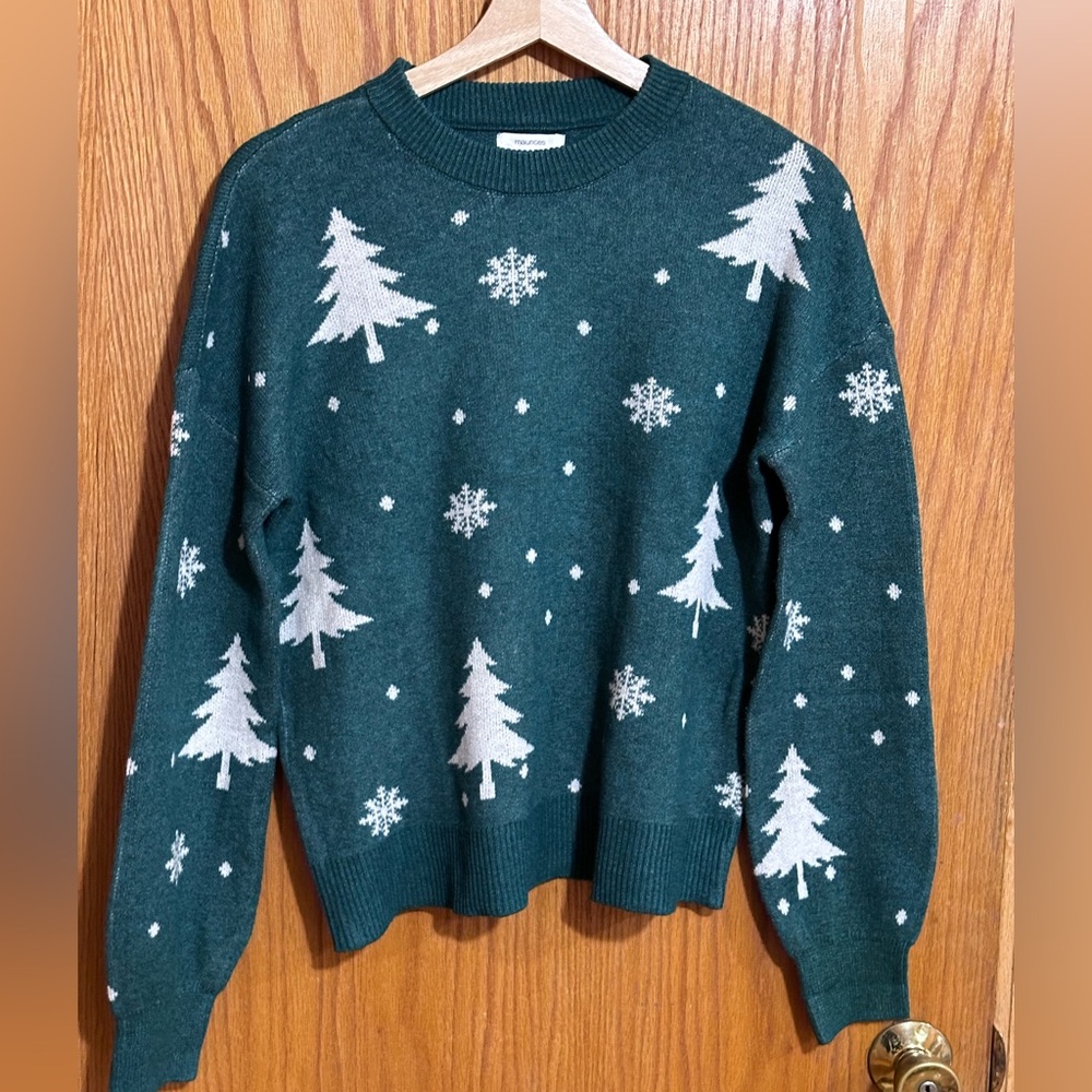 Maurices Green Sweater with White Snowflake and Tree Pattern